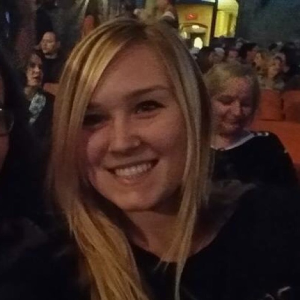 Meet your Posher, Casey